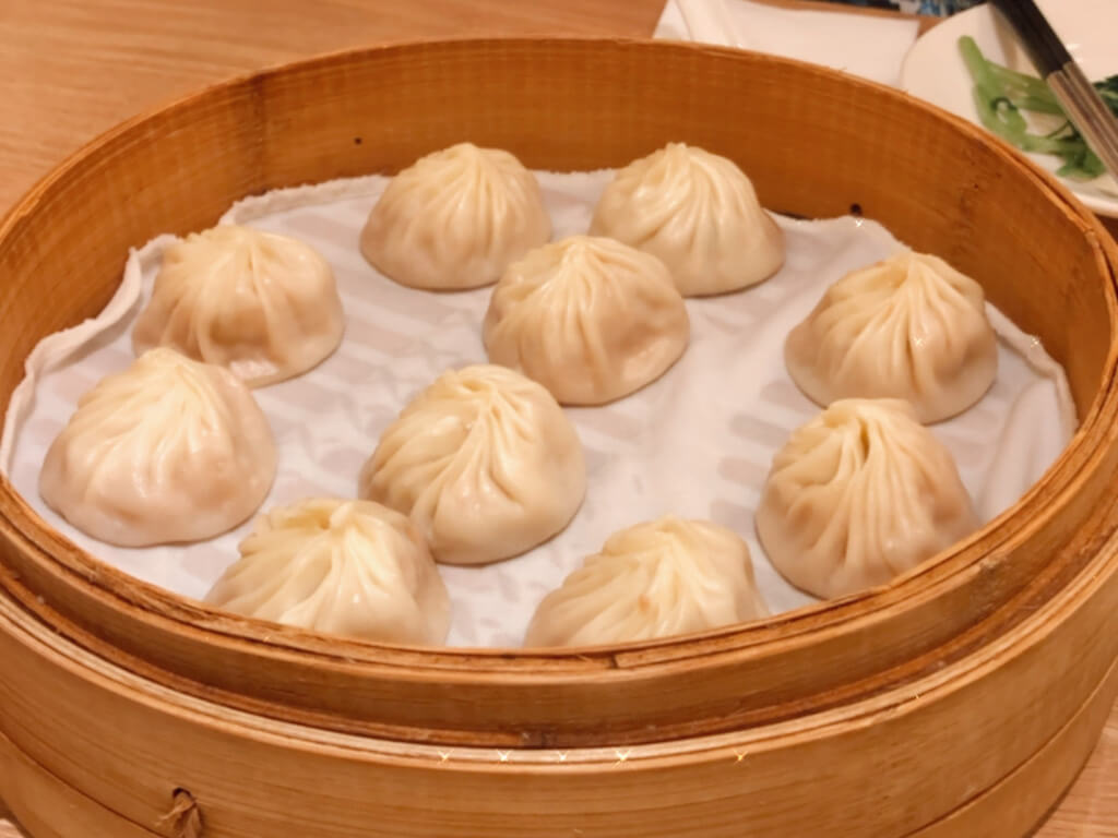 what to order at din tai fung, pork xiaolongbao